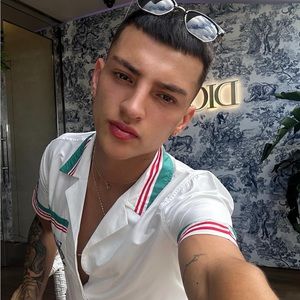 Meet your Posher, Camilo